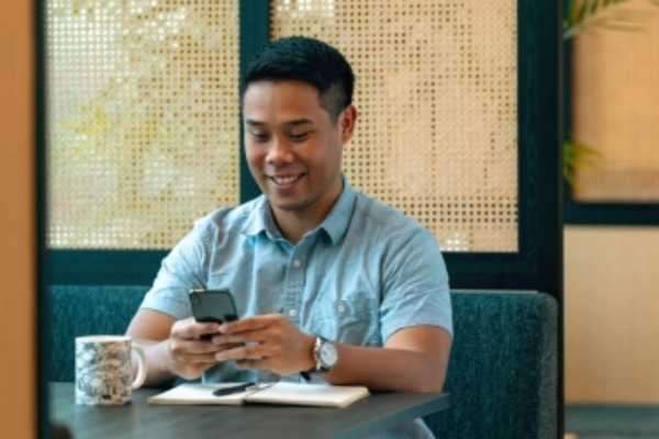 Singpass APIs allow you to send timely notifications to your users.